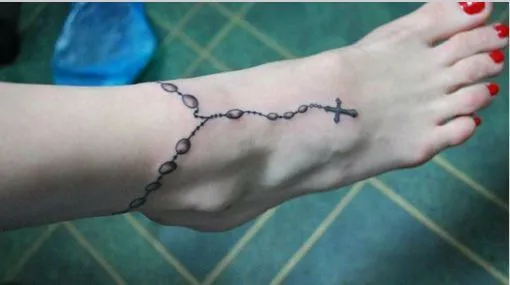 Tatuaje de rosario en el tobillo | tatuajes | Pinterest