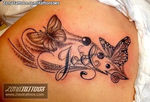 Tatuaje de tattoosbes - Nombres Mariposas Letras