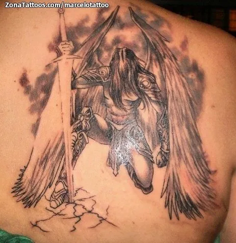 Tatuajes de ángeles guerreros - Imagui