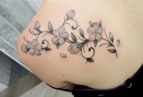 Enredadera - Tatuajes para Mujeres