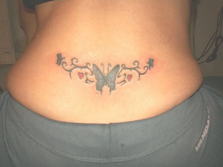 Tatuajes de mariposas en la cintura - Imagui