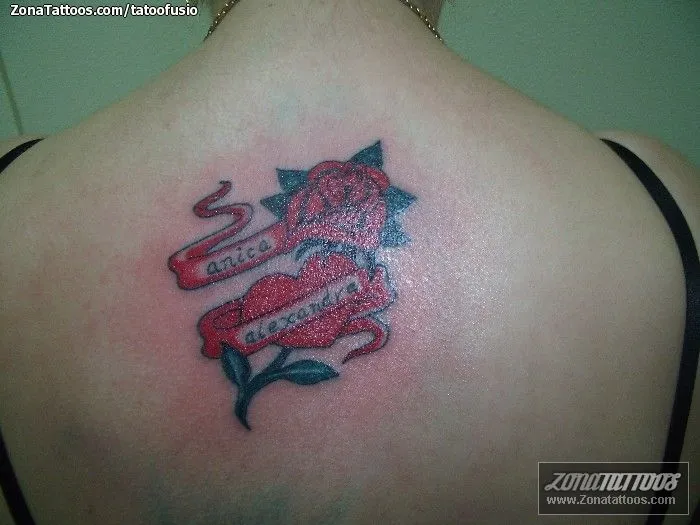 Tatuaje de tatoofusio - Corazones Nombres Flores