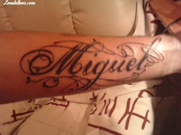 Tattoo nombre miguel - Imagui