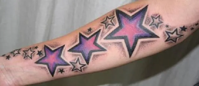 tatuaje-antebrazo-estrellas – ViaJoven.com