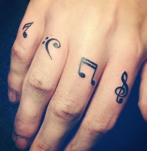 Belagoria: Tatuajes de notas musicales