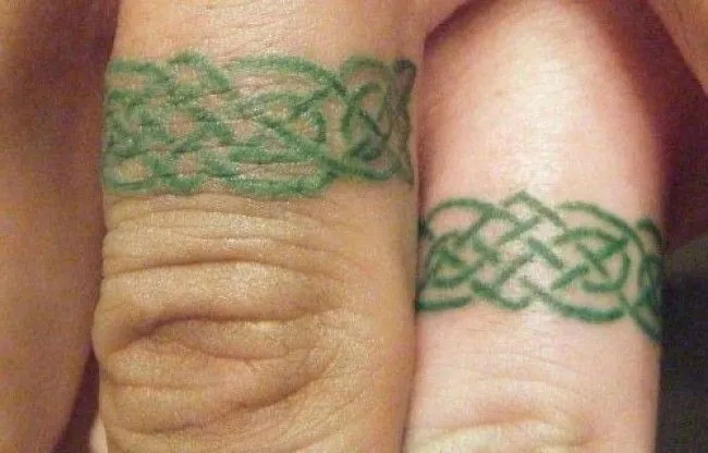 Tatuajes para parejas - anillos | Blog del vago