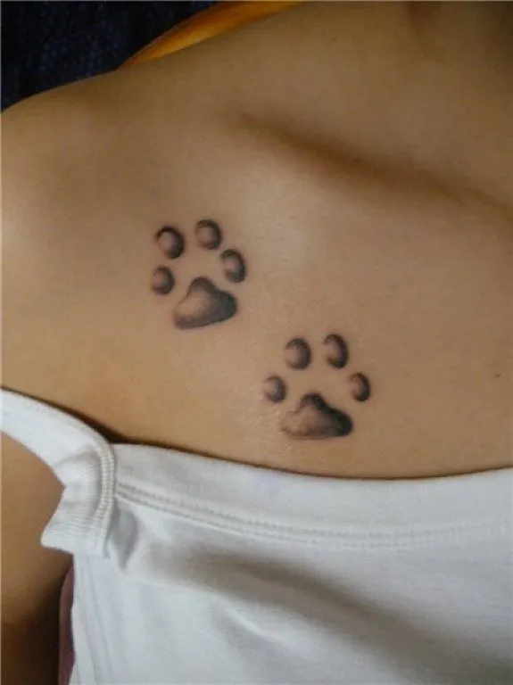 Tattoo de huellitas de perros - Imagui