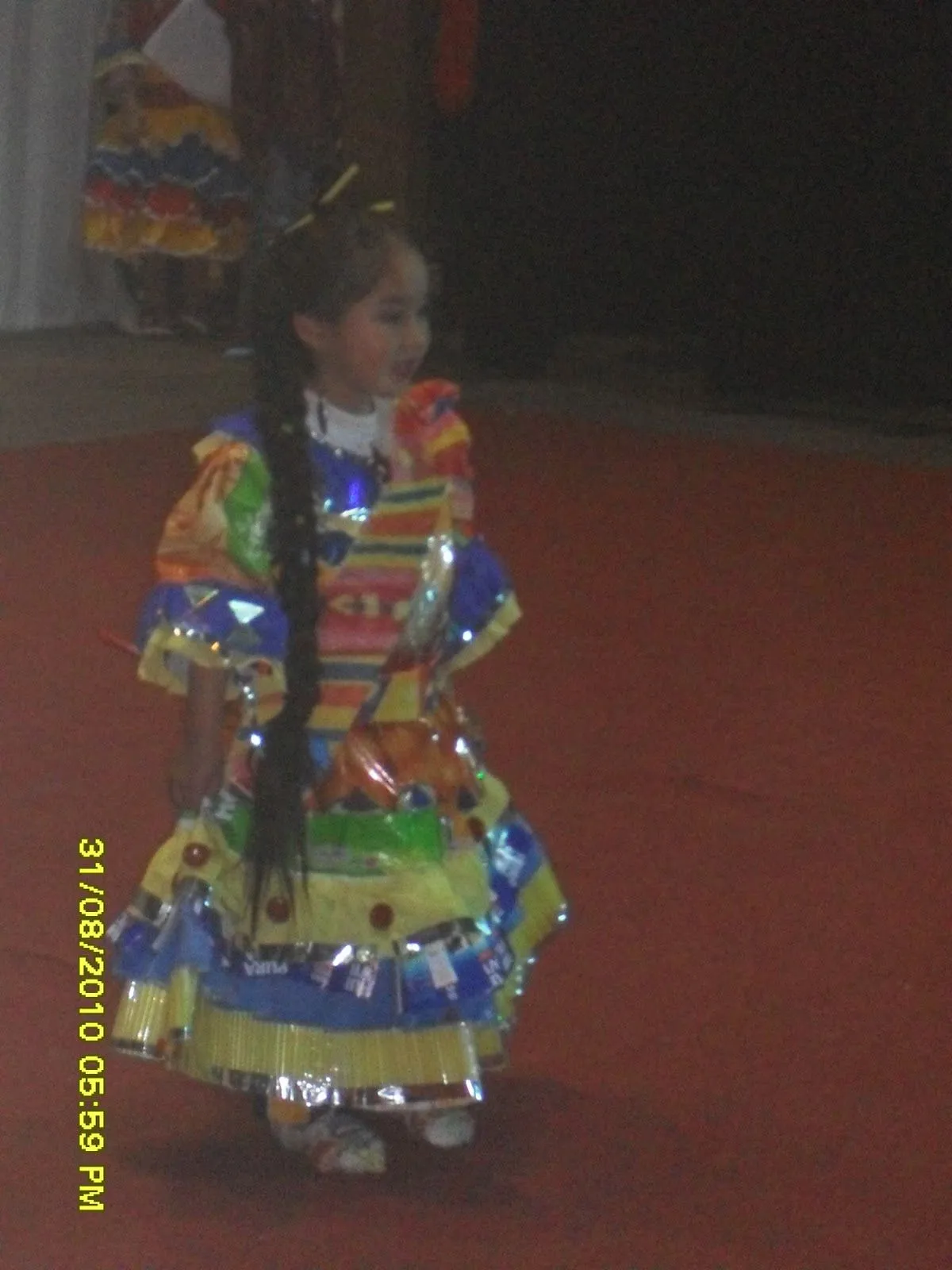 TEATRO: CONCURSO DE TRAJES EN MATERIAL RECICLABLE TEATRO: CONCURSO DE TRAJES EN MATERIAL RECICLABLE