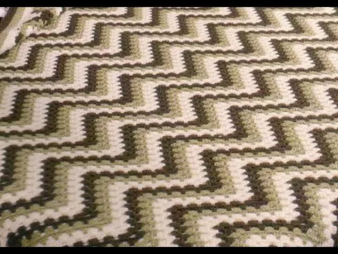 Como Tejer Colcha Con Puntada Zig Zag Tricolor a crochet - YouTube