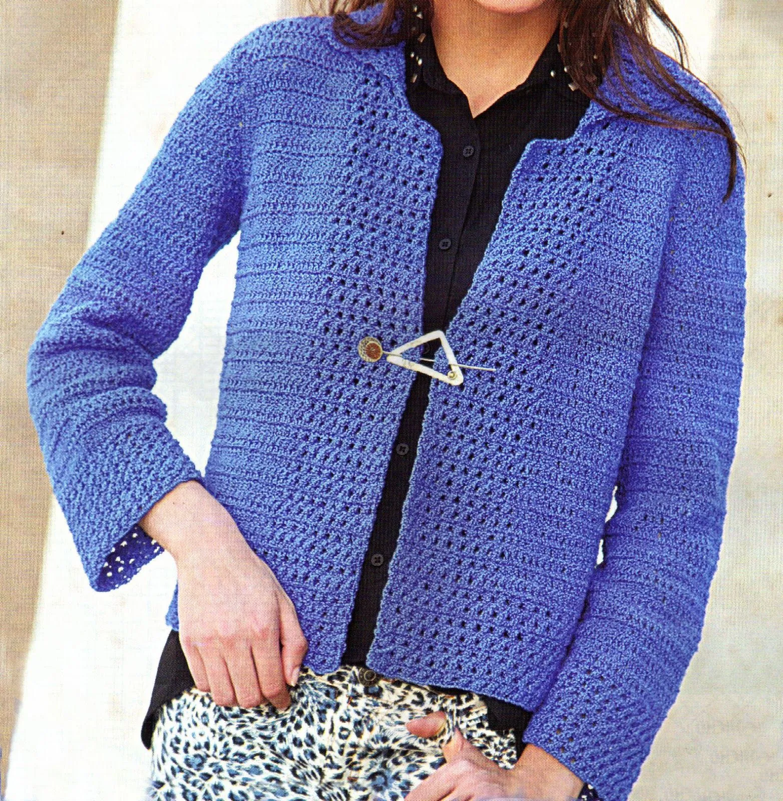 tejidos artesanales en crochet: saco azul francia tejido en crochet.