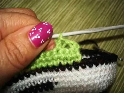 Tenis tipo converse tejidos a crochet - YouTube