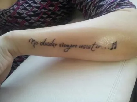 Mi tercer tatuaje en el brazo, frase de una canción de una de mis ...