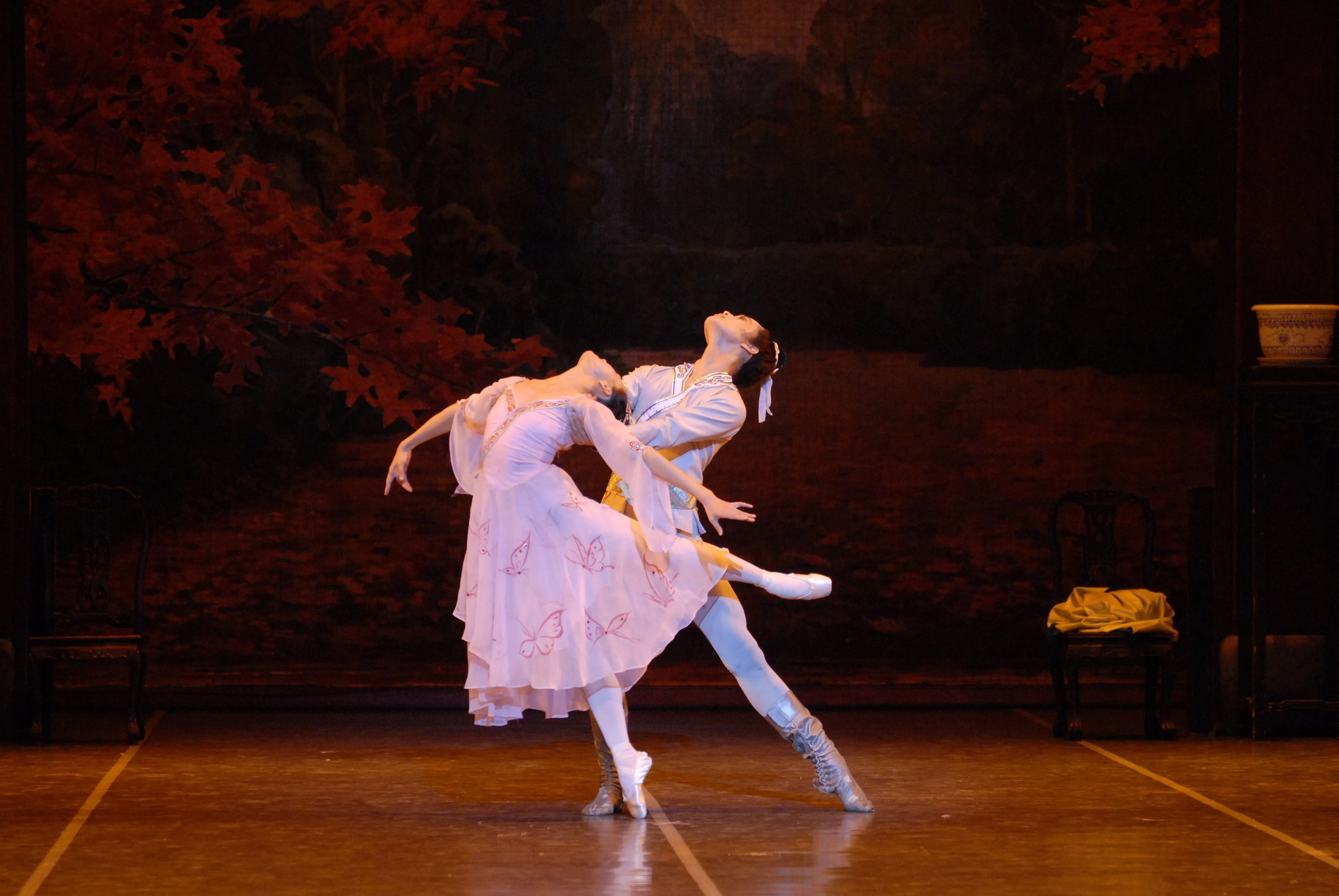 The Pleasures and Perils of Cross-Cultural Ballet: Shanghai ... The Pleasures and Perils of Cross-Cultural Ballet: Shanghai ...
