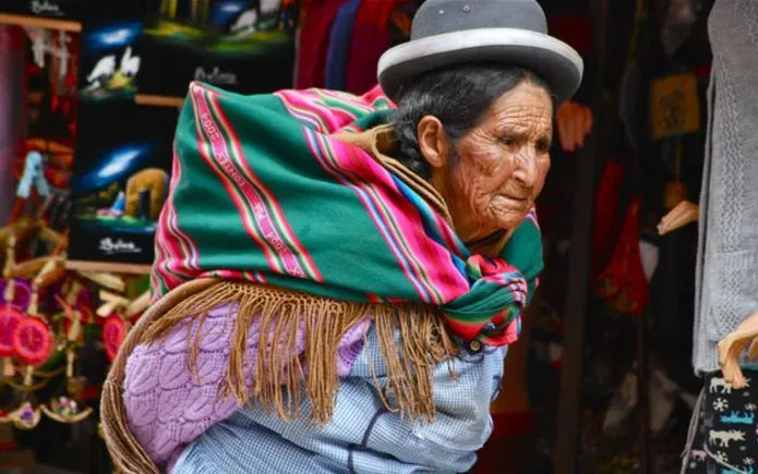The rise of the 'cholitas' - BBC News