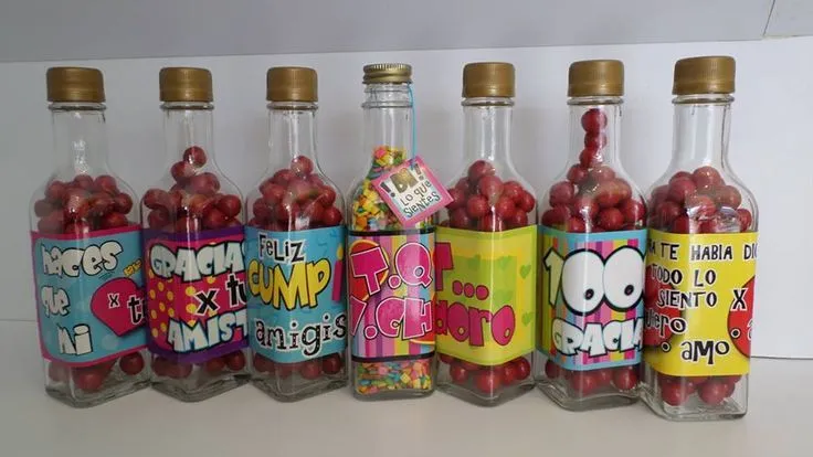Botellas rellenas de dulces con mensajes de amor y amistad | gifts ...