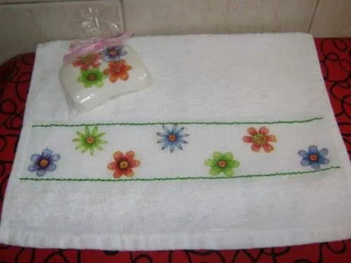 toallas decoradas tela | Como hacer y decorar toallas de mano ...