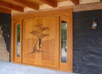 Toc, toc, ¿se puede?
La puerta principal es lo primero que se busca al observar una casa, dándonos inmediatamente cuenta si va acorde o no con el resto de la vivienda. Toc, toc, ¿se puede?
La puerta principal es lo primero que se busca al observar una casa, dándonos inmediatamente cuenta si va acorde o no con el resto de la vivienda.