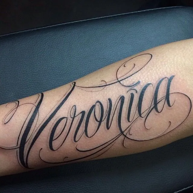 Today's fun with la Vero #vancouver | Tatuajes de nombres, Diseños de  tatuaje de nombres, Fuentes de letras para tatuaje