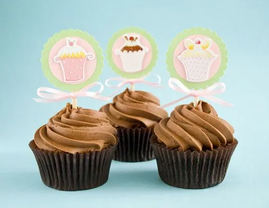 Top 5 crafty cupcake topper ideas & tutorials • CakeJournal.com