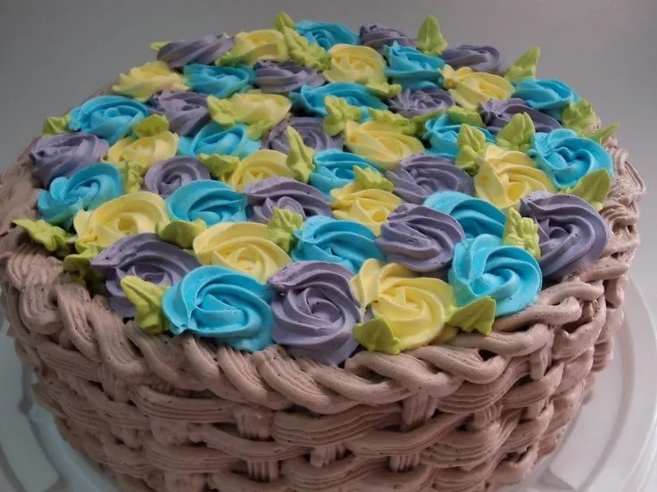 Torta canasta rosas de crema. | TORTAS BELLAS | Pinterest