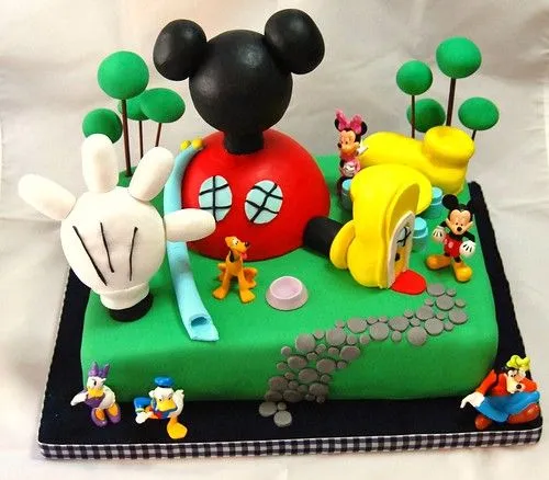 Como hacer una torta de la casa de Mickey Mouse - Imagui