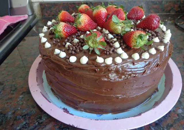 Torta de chocolate para cumpleaños Receta de chicaderosa - Cookpad