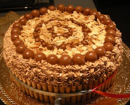 Torta cubierta de Pirulín con relleno de chocolate - 9no Concurso ...