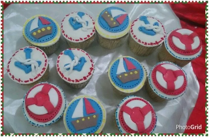 Torta y cupcakes cumpleaños tematica. Para el Marinerito Julian ...
