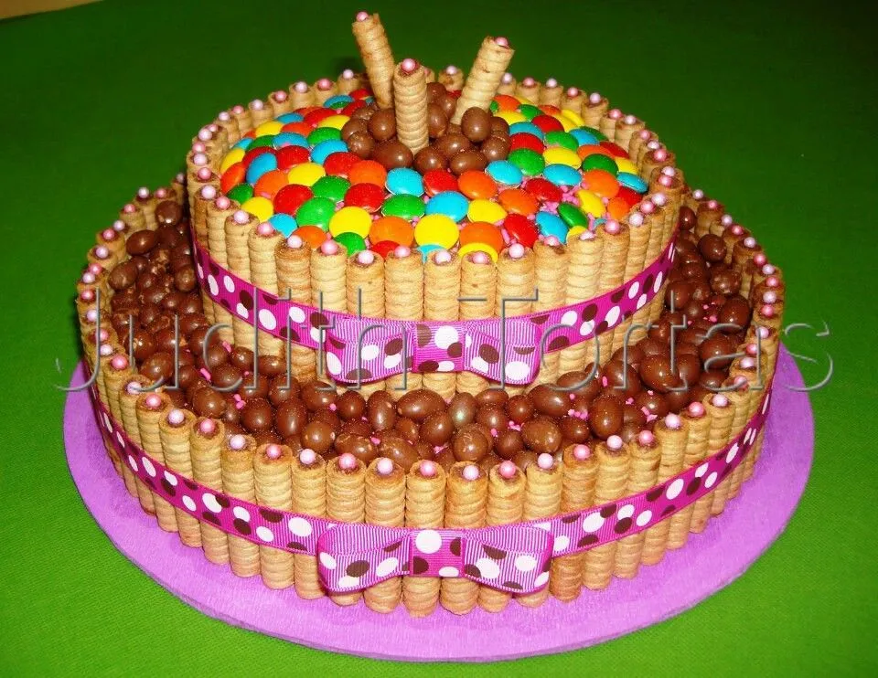 Torta decorada von golosinas | Ideas para Tortas | Pinterest
