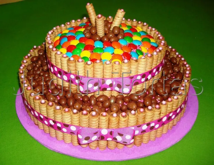 Torta decorada con golosinas | Gusta | Pinterest
