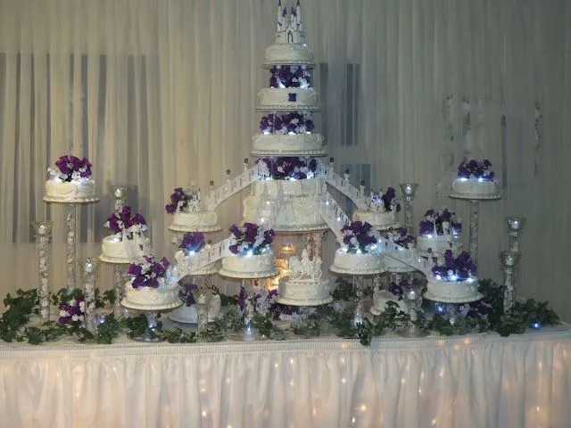 TORTA DE MATRIMONIO DE VARIOS NIVELES : TORTAS UNICAS TORTA DE MATRIMONIO DE VARIOS NIVELES : TORTAS UNICAS