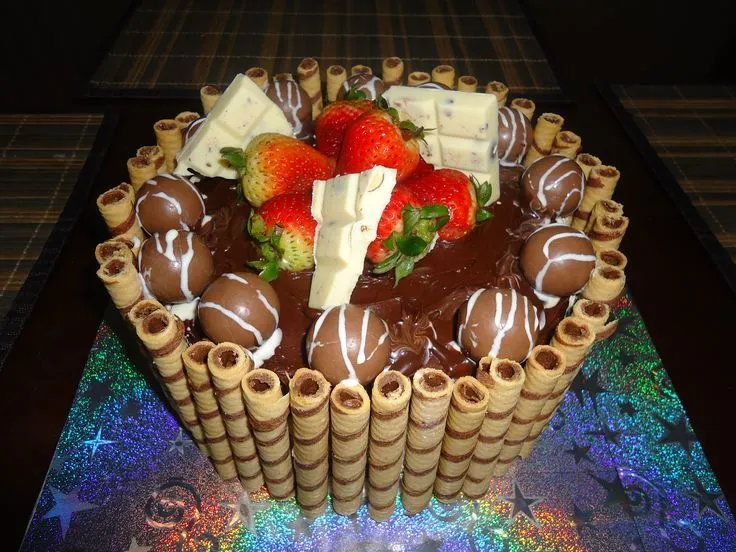 Un hermoso pastel!!! Ademas Delicioso!!! Pastel de chocolate ...
