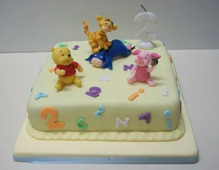 Torta Winnie Pooh bebé - Imagui
