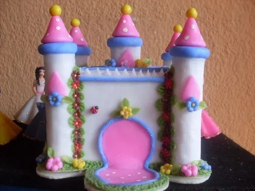 Castillos para tortas de princesas - Imagui
