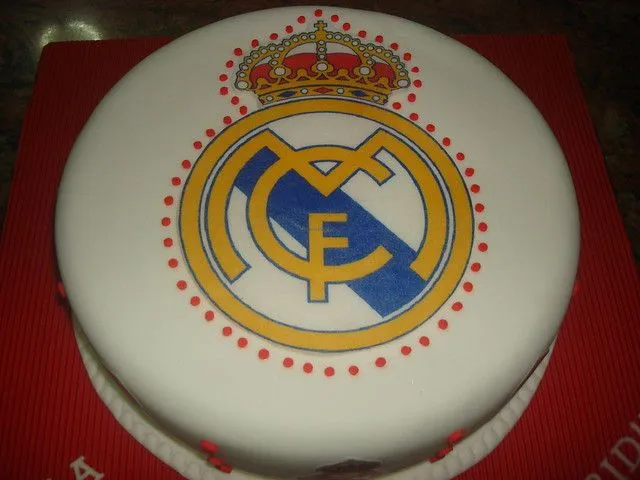 Tortas decoradas con el logo del real madrid - Imagui