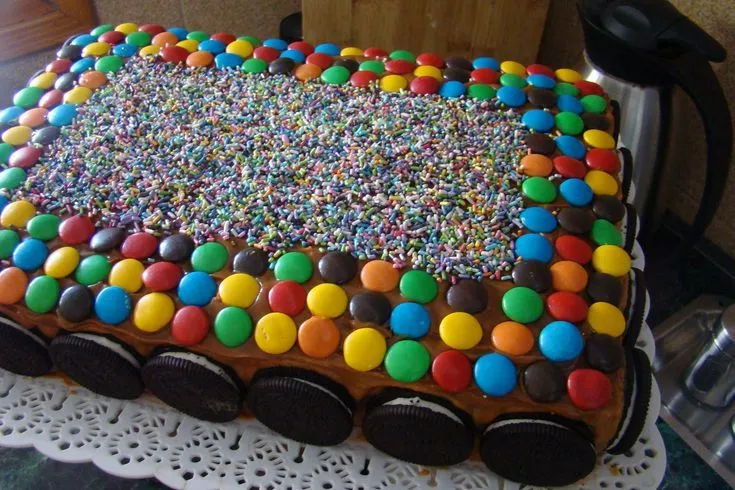tortas decoradas con rocklets | Comida - Fiestas | Pinterest