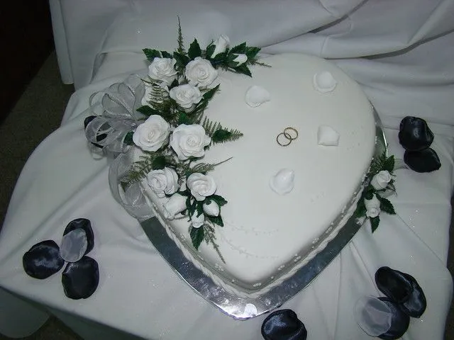 Torta de corazones para bodas - Imagui