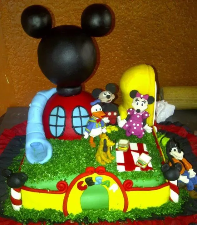 La casa de Mickey Mouse TIPO TORTA - Imagui
