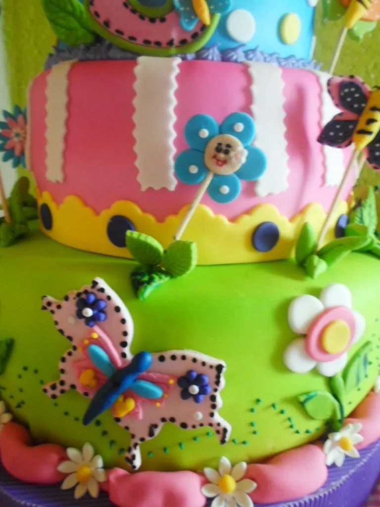 Tortas lisbesita: Torta Flores y Mariposas