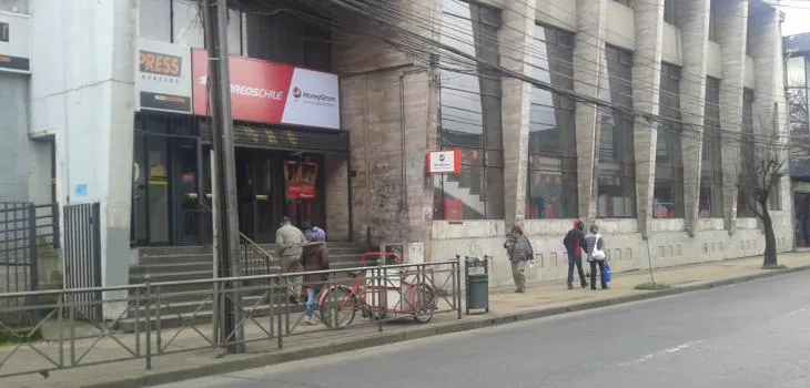 Trabajadores de Correos de Chile en Temuco aprueban irse a huelga ...