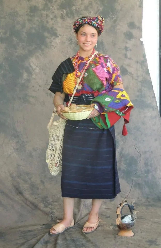 Traje ceremonial de Concepcion Chiquirinchapa, Quetzaltenango. | Native  american clothing, Mexican outfit, Guatemalan textiles