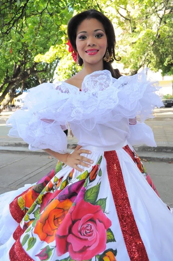 Traje Sanjuanero Huilense Mujer | Guía Turística del Huila Traje Sanjuanero Huilense Mujer | Guía Turística del Huila