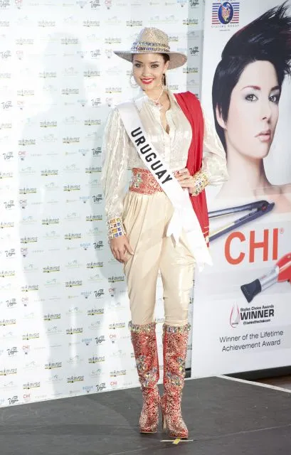 Miss Universo 2010: Miss Uruguay, sencillo y elegante traje ...