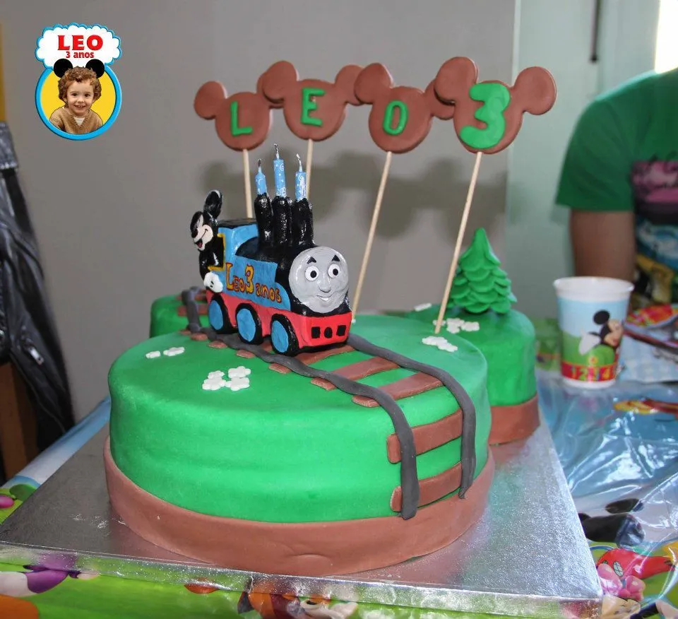 Trapalladas: Tarta Thomas y sus amigos y Mickey Mousse Trapalladas: Tarta Thomas y sus amigos y Mickey Mousse