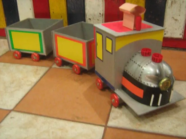 Como hacer un tren con material reciclable - Imagui