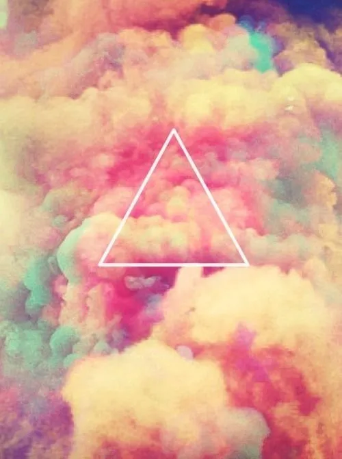 TRIANGULO Y NUBES | Hipster Galaxy | Pinterest | Iphone 5s ...