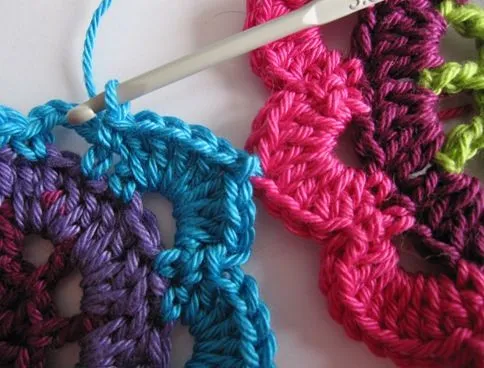 TRICO y CROCHET-madona-mía: Bufanda de floral japonesa en crochet ...