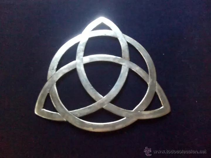 triqueta celta o wiccana, simbolo de protección - Comprar en ...