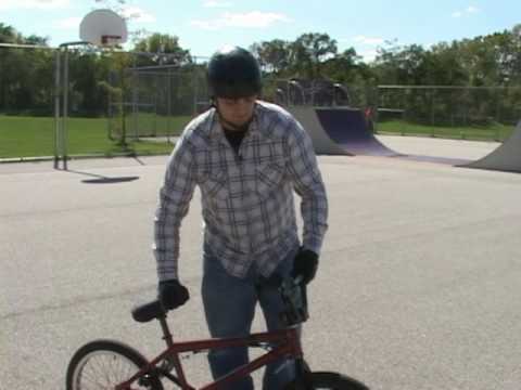 Trucos y saltos en bicicleta BMX : Cómo hacer un salto de conejo ...