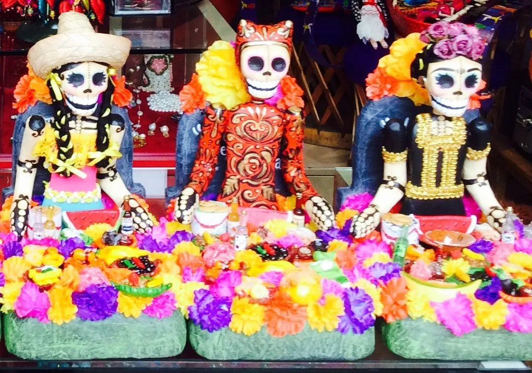 Tumbas en cartón y papel ❤️ | Dia de muertos, Máscara de calavera, Muertos  en mexico